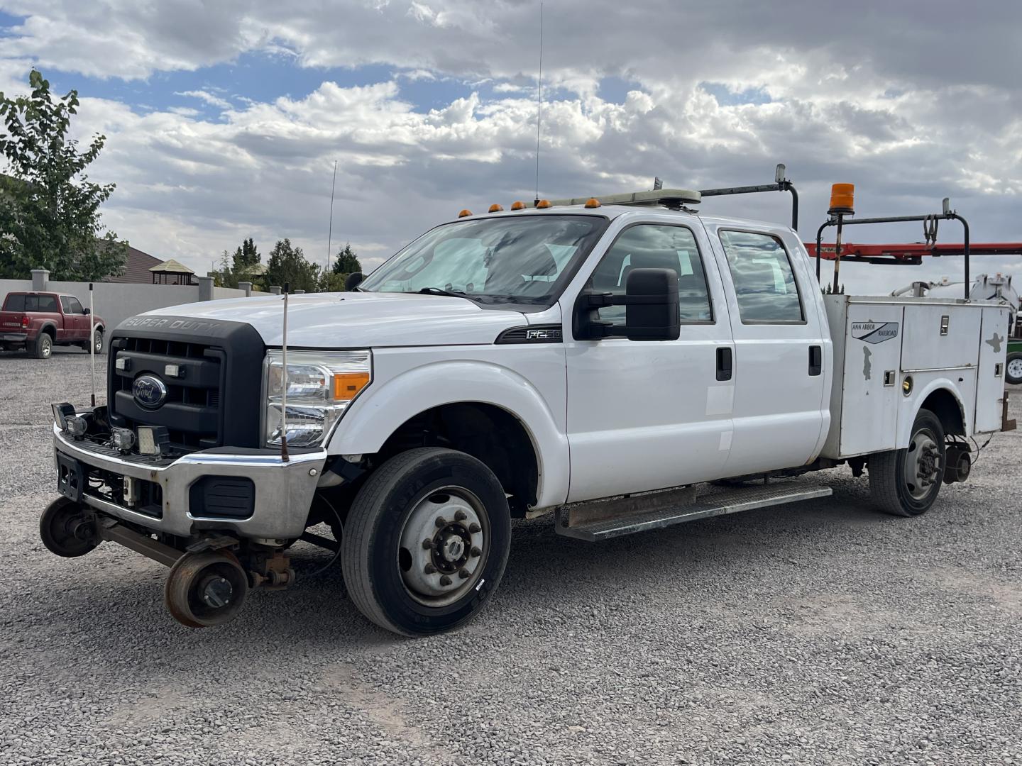 FORD F250 HIGH RAIL CREW CAB UTILITY 4X4 